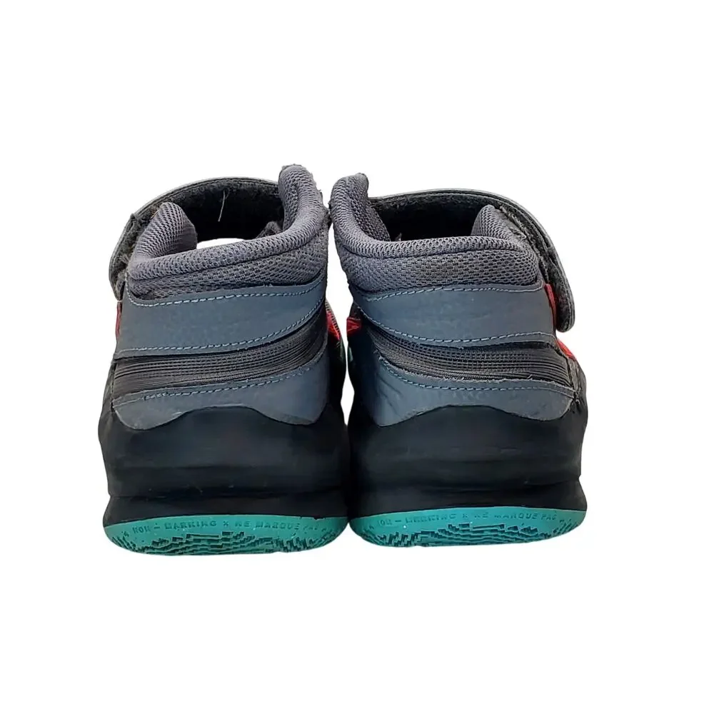Nike Team Hustle D 10 Flyease Smoke Gray Youth Size 5Y